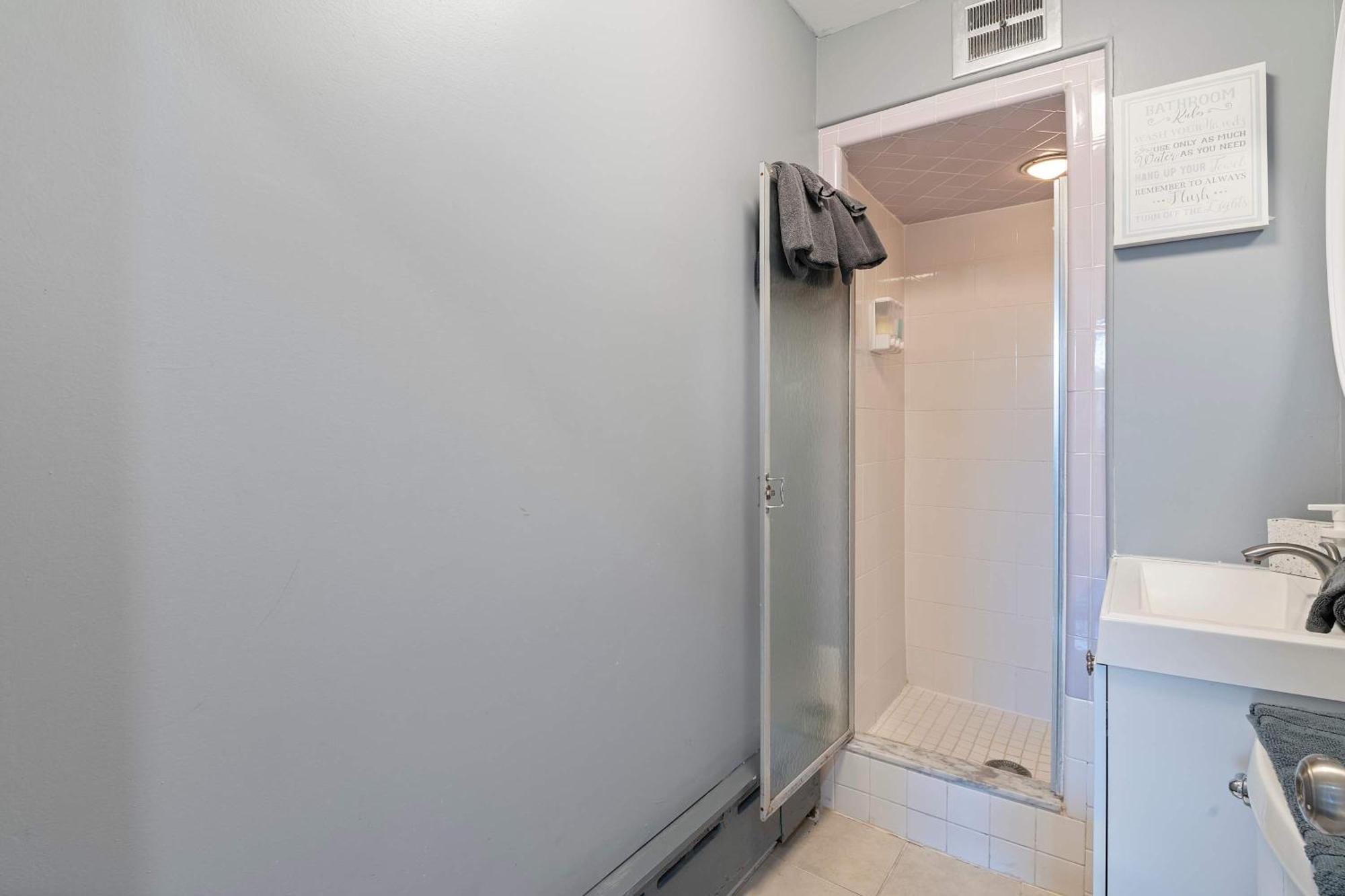 Escape To Raleigh Ave 3 Steps From The Beach Атлантик Сити Экстерьер фото